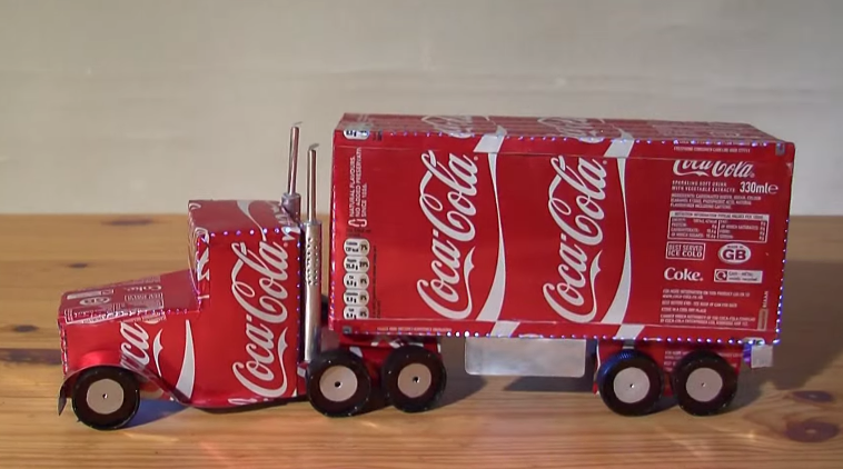 Lingüística Aptitud Señuelo Reciclando para hacer juguetes: aprende a hacer un camión con latas de  refresco