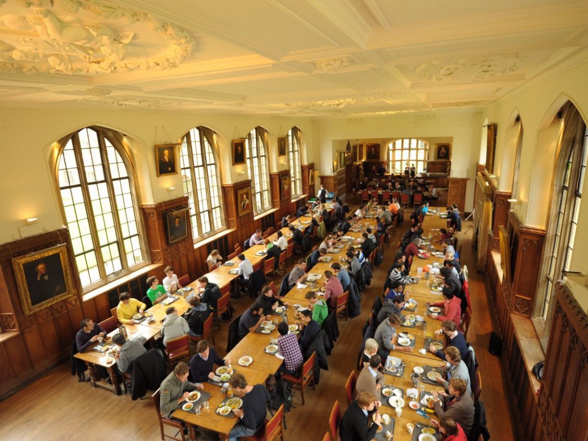 Así es un día en la vida de un estudiante de la Universidad de