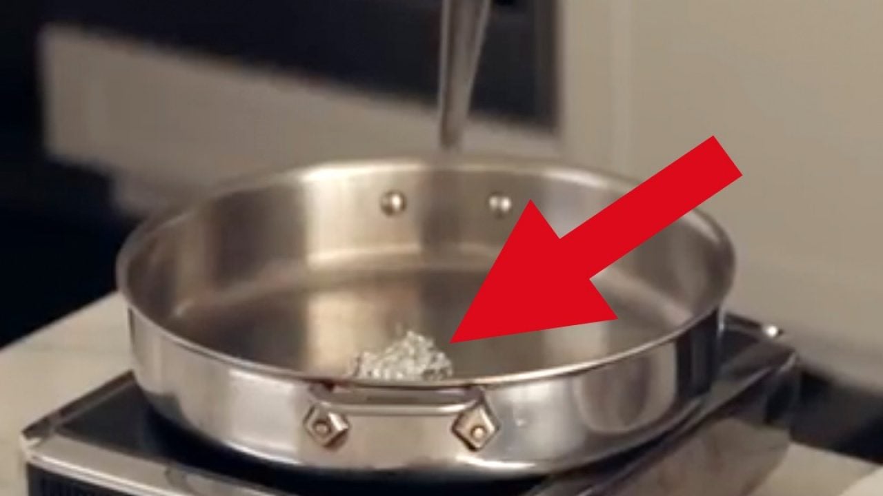 Truco de cocina: Cómo colocar la tapa de la olla sin encajar para que no  desborde el agua y dejar escapar el vapor