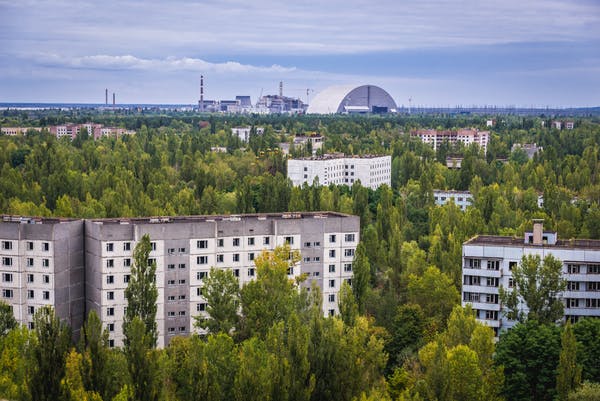 Chernobil_alrededores_planta