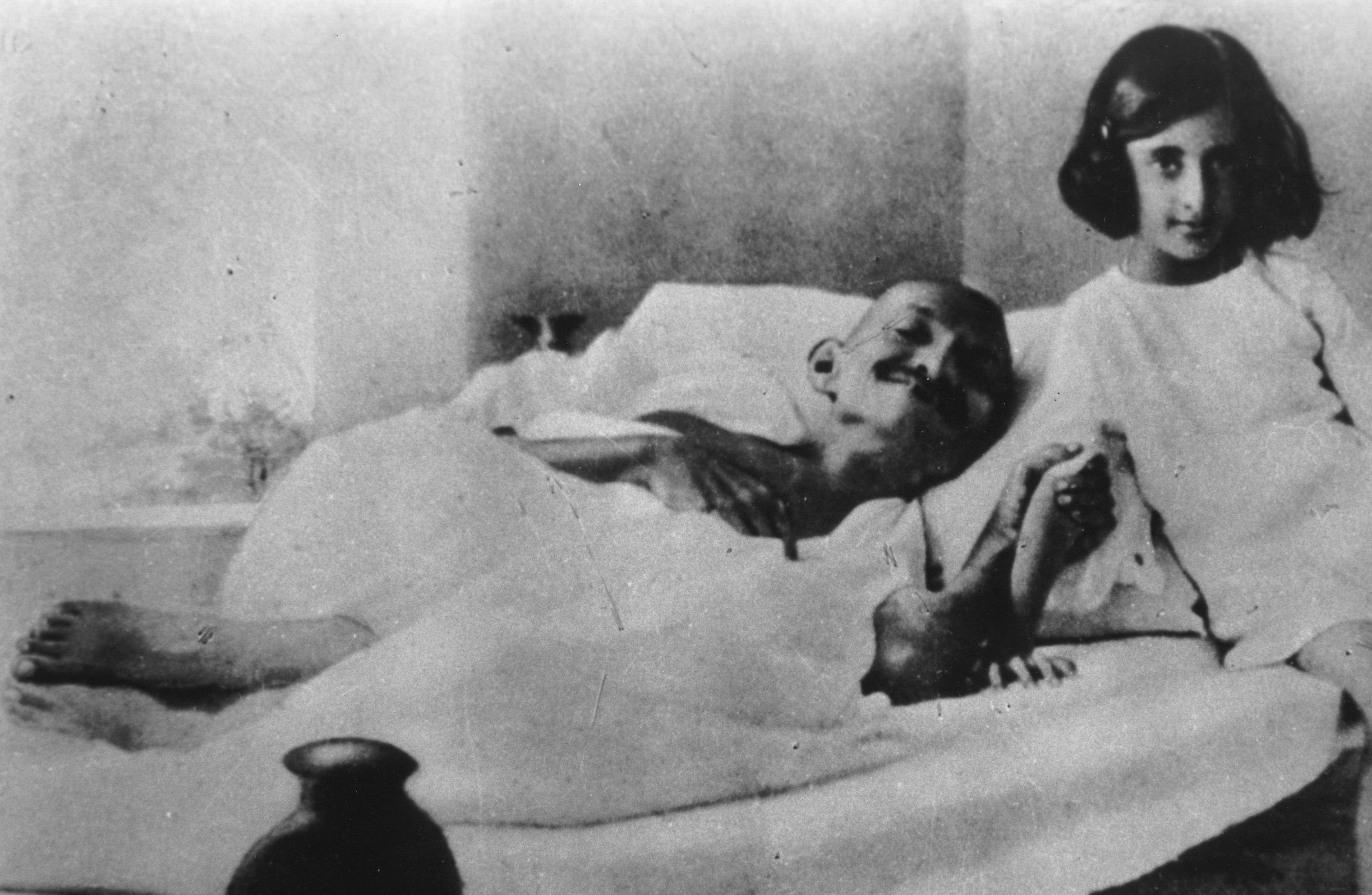 Gandhi_and_Indira