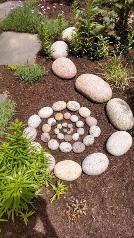 18 grandes ideas sobre cómo usar piedras para decorar tu jardín