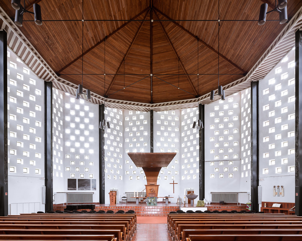 iglesia blanca moderna