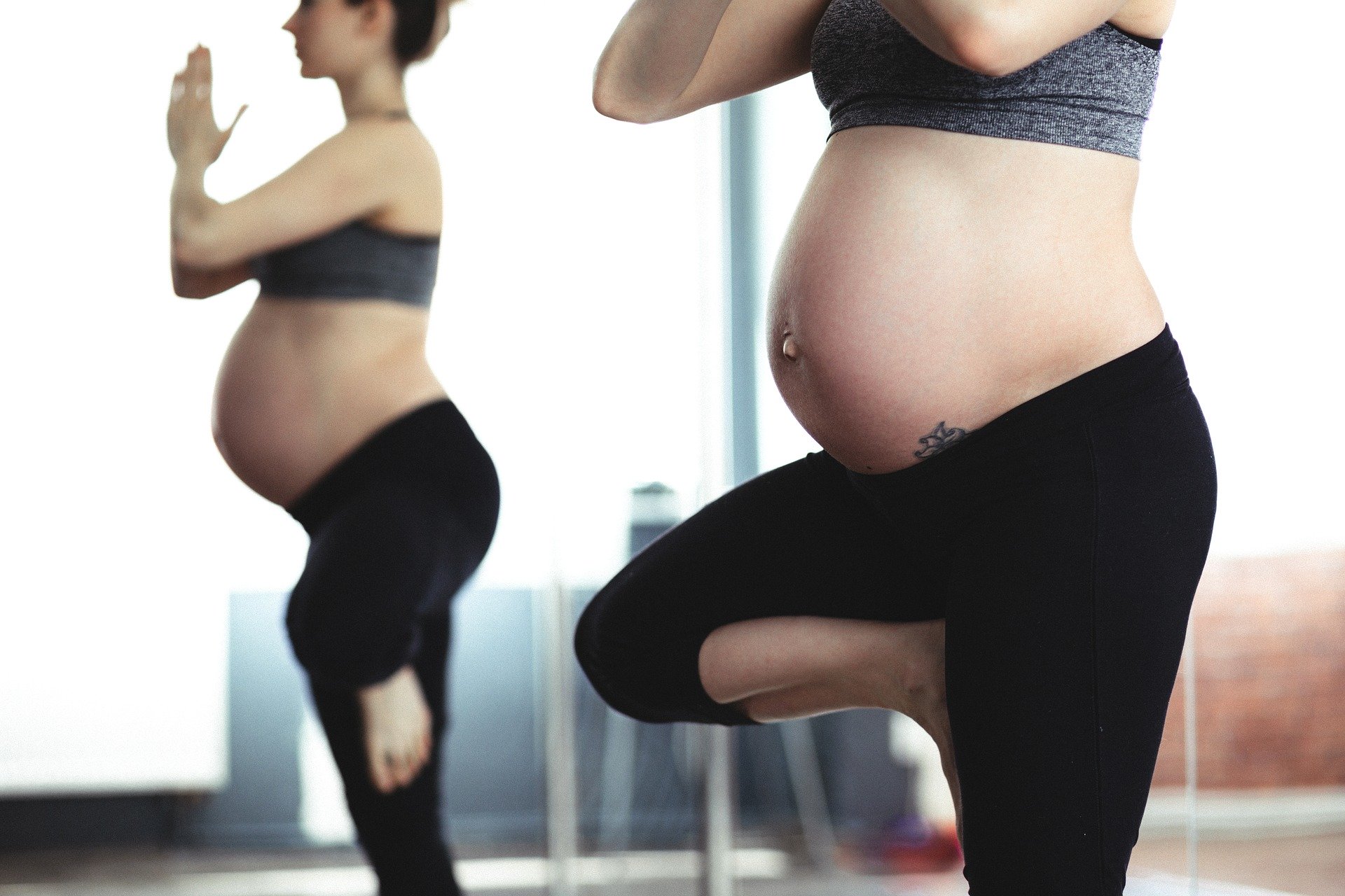 embarazada yoga ejercicio