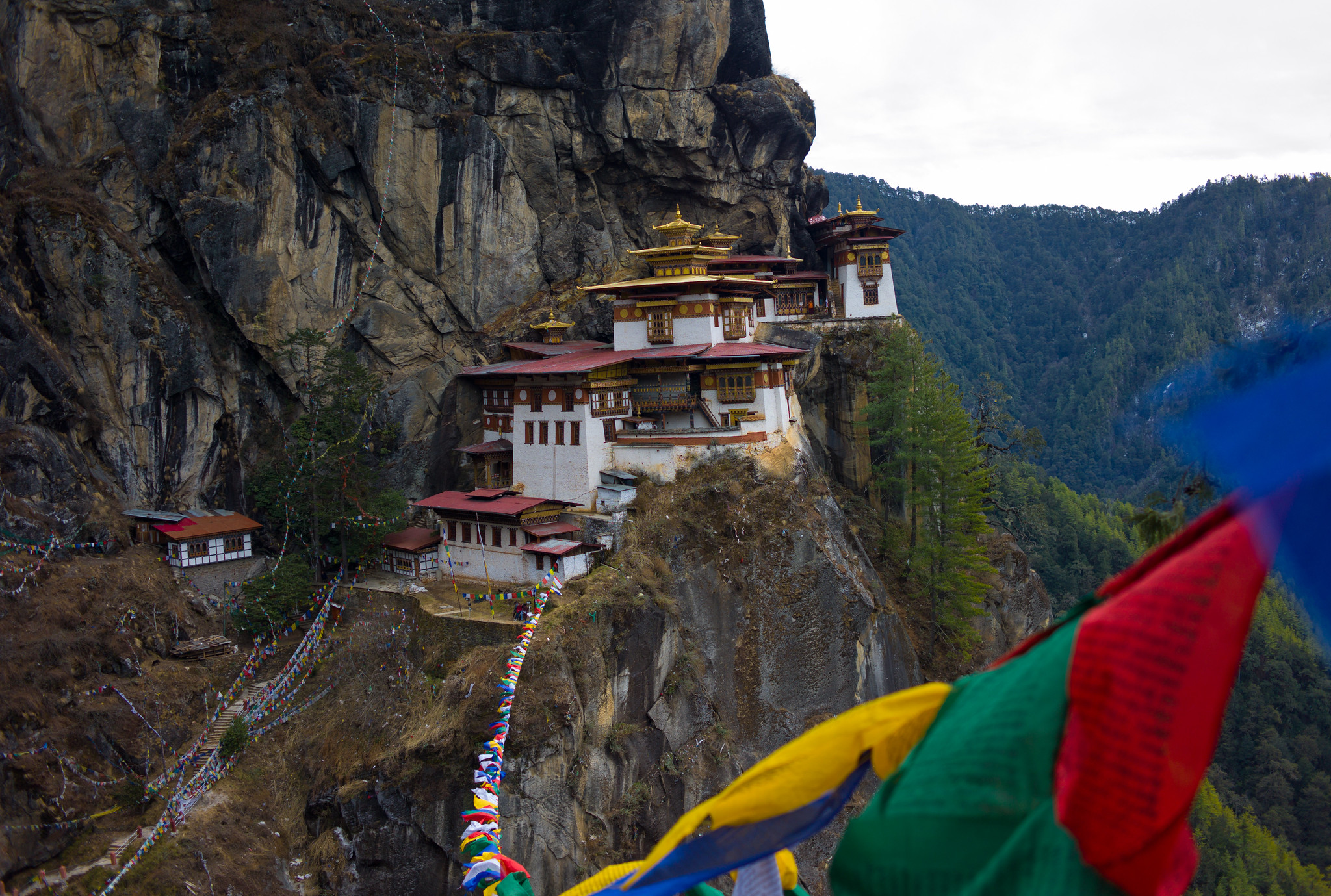 templos preciosos en bután