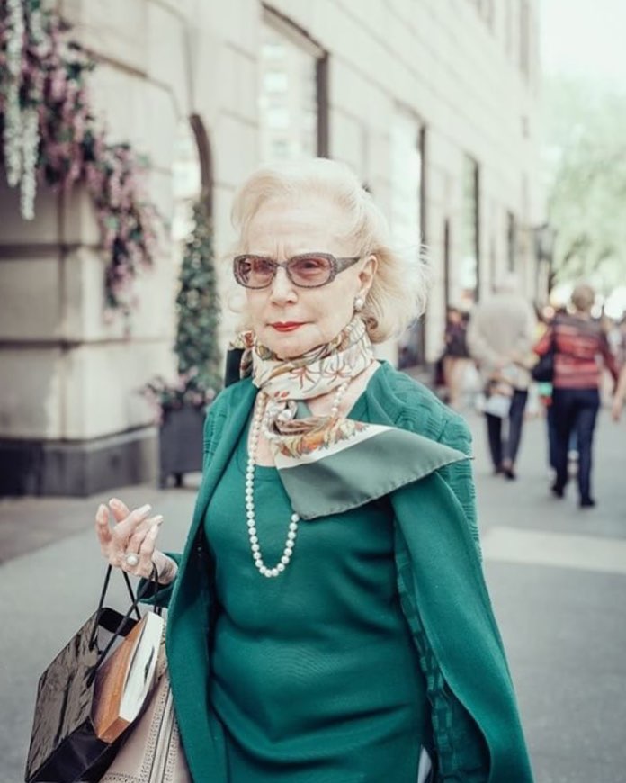 jersey verde y pañuelo a juego