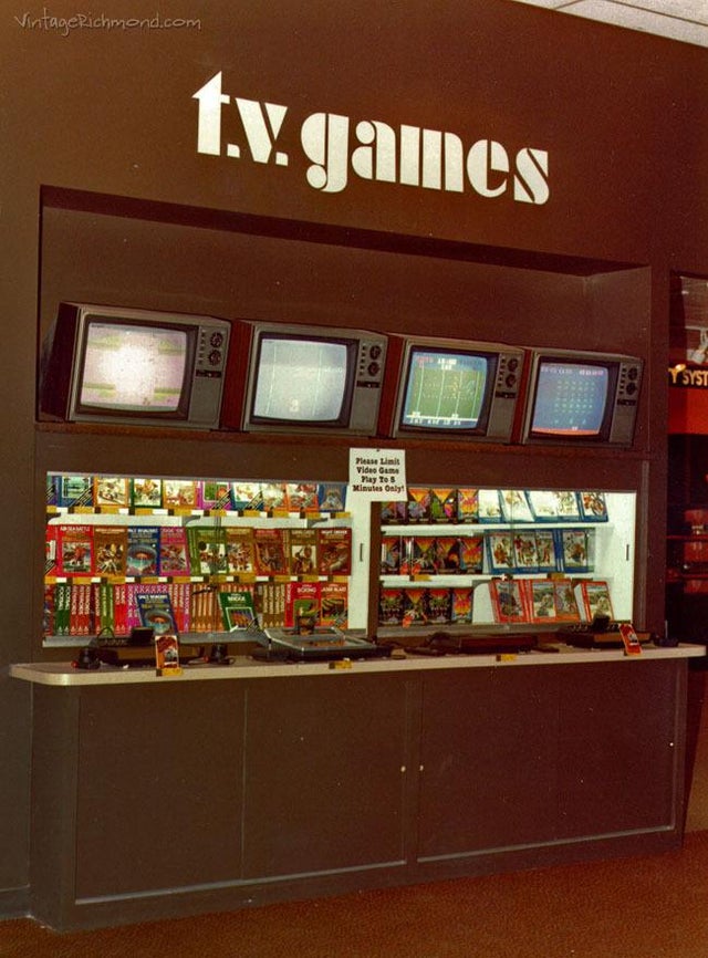 stand de videojuegos antiguo