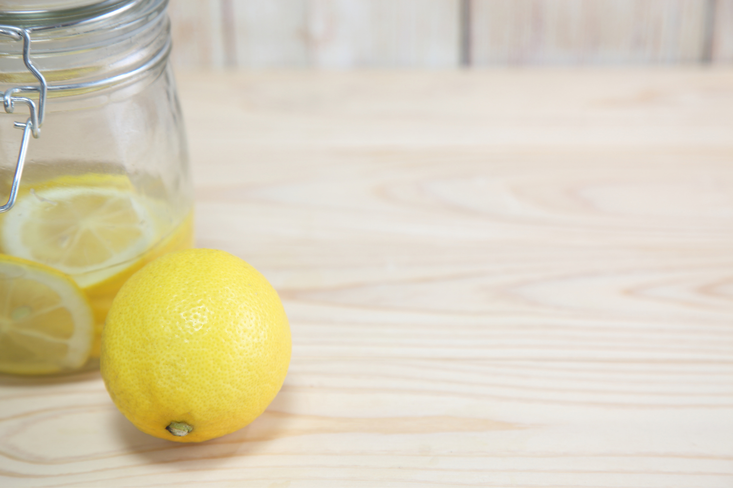 limon-agua-vinagre