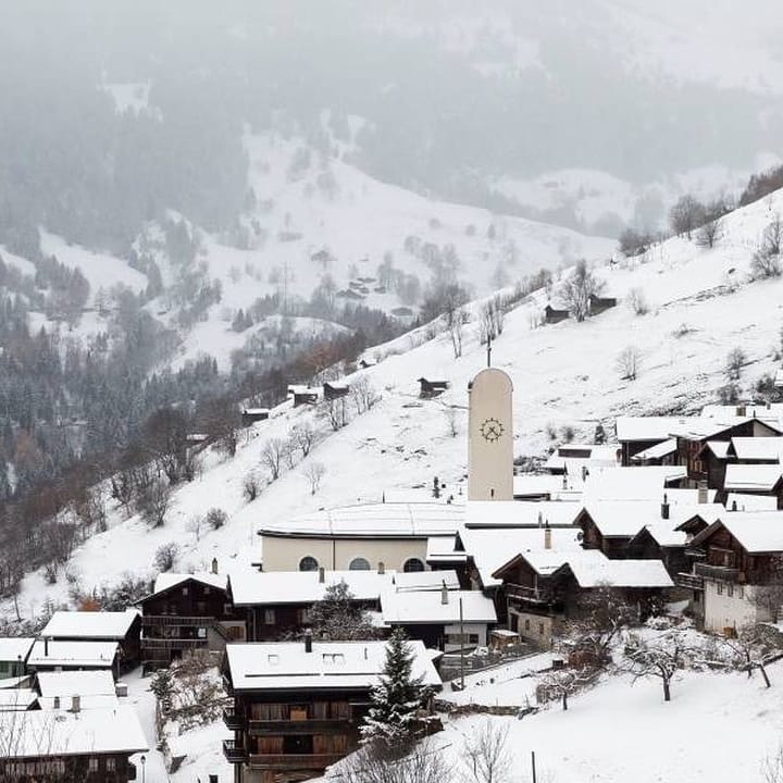 pueblo suizo nevado