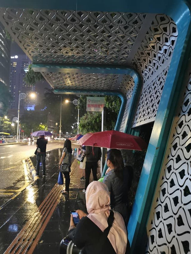 parada de autobús en Malasia
