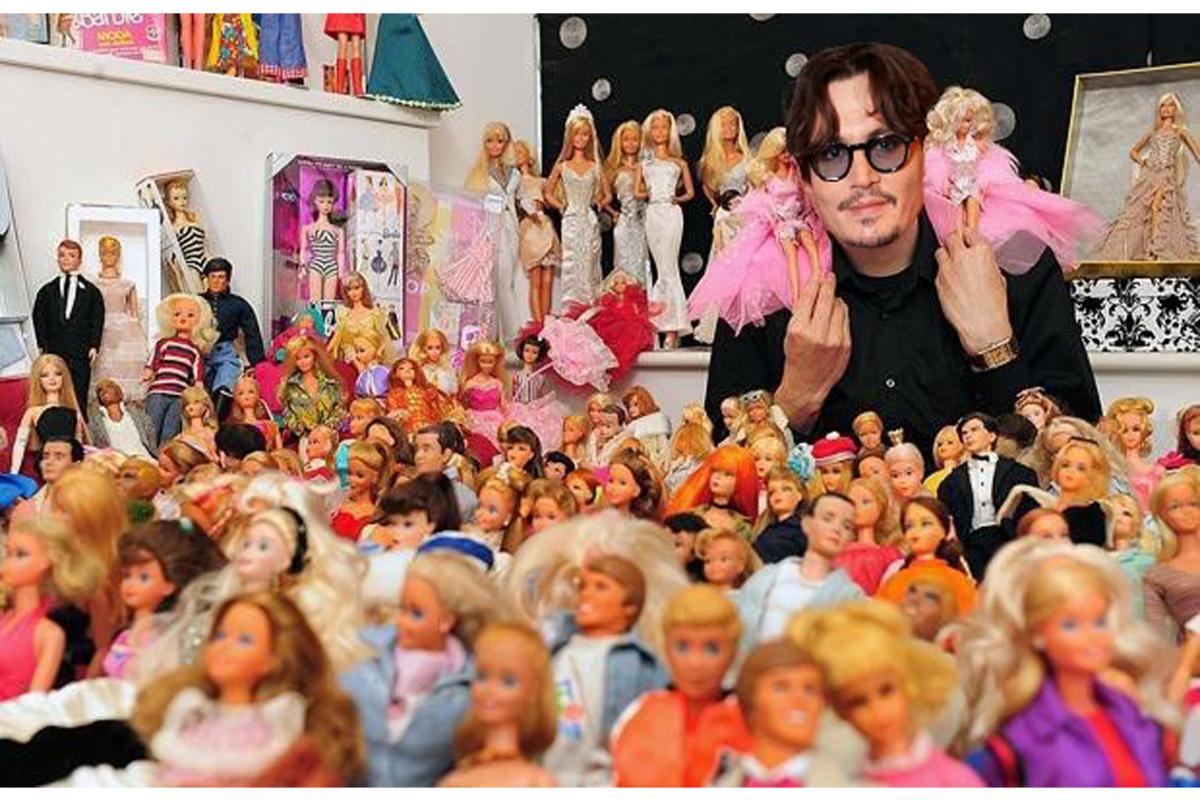 johnny depp colecciona barbies