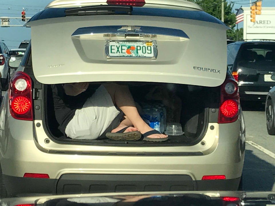 metidos en el maletero